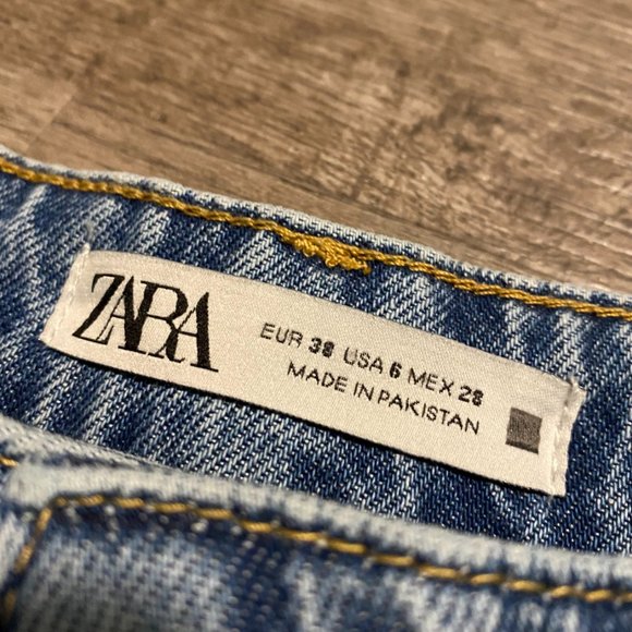 Zara Mom Jeans - Picture 2 of 3